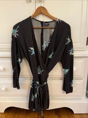 Hurley robe / coverup